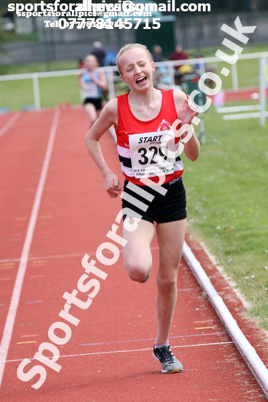 Girls under-15s 3000 metres, 2019 North Eastern Track and Field Champs., Middlesbrough. Photo:  David T. Hewitson/Sports for All Pics